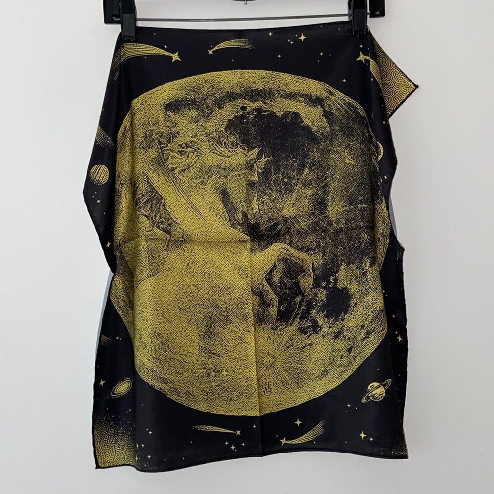 designer scarf / bandana 100% polyester NWT UNI​​​​